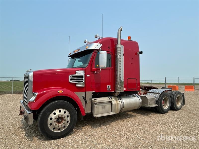 Freightliner SD122