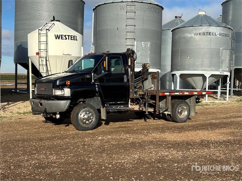 Camion municipal GMC 4500 — occasion 2009