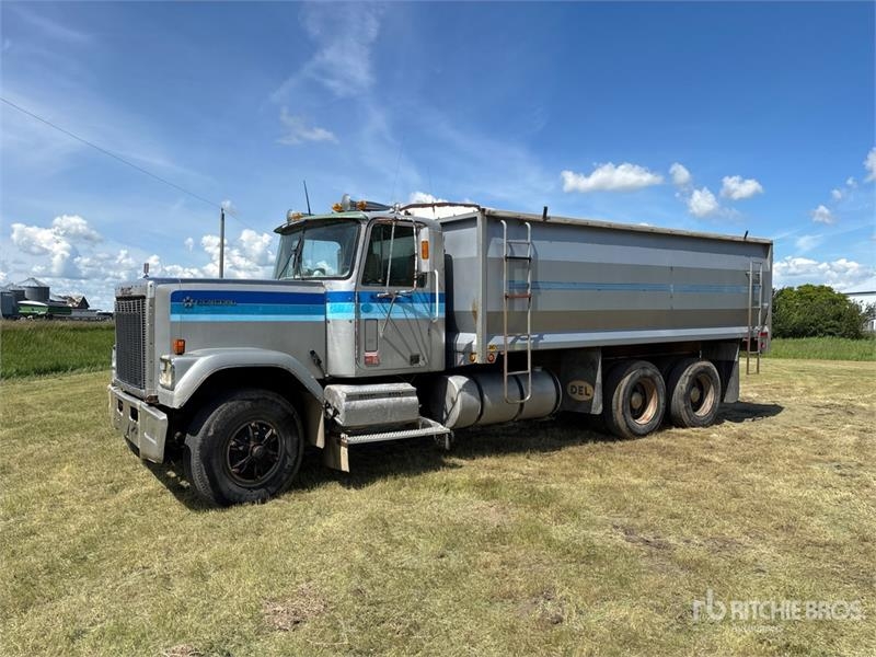 GMC General 6x4 Grain Truck