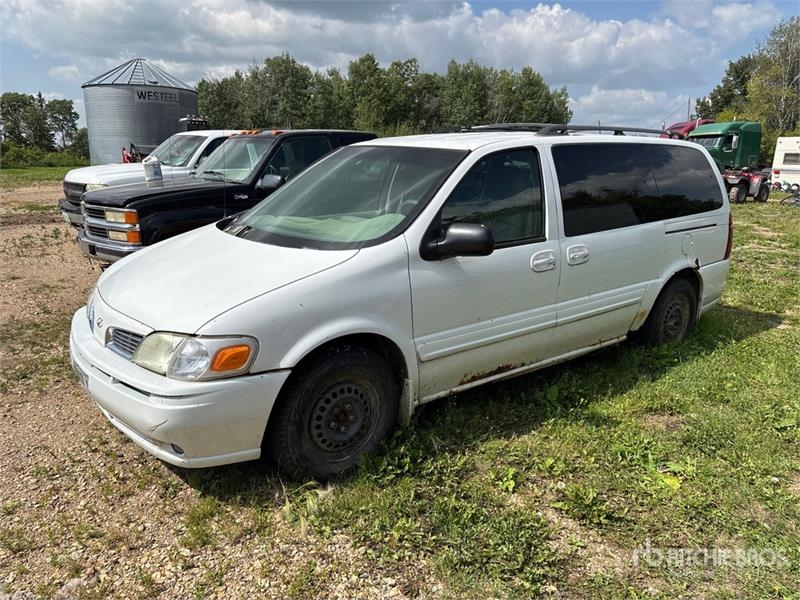 GMC Olds Mobile Silhouette GL Minivan (Inoperable)