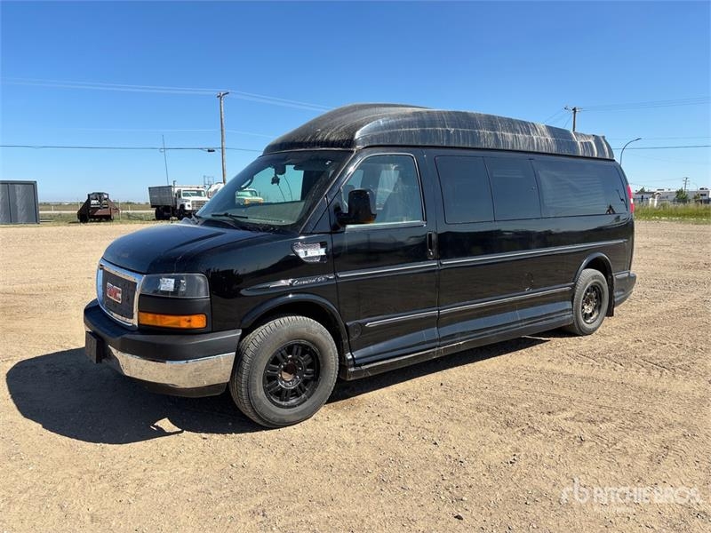 Fourgon utilitaire GMC Savana 2500 Cargo — occasion 2011