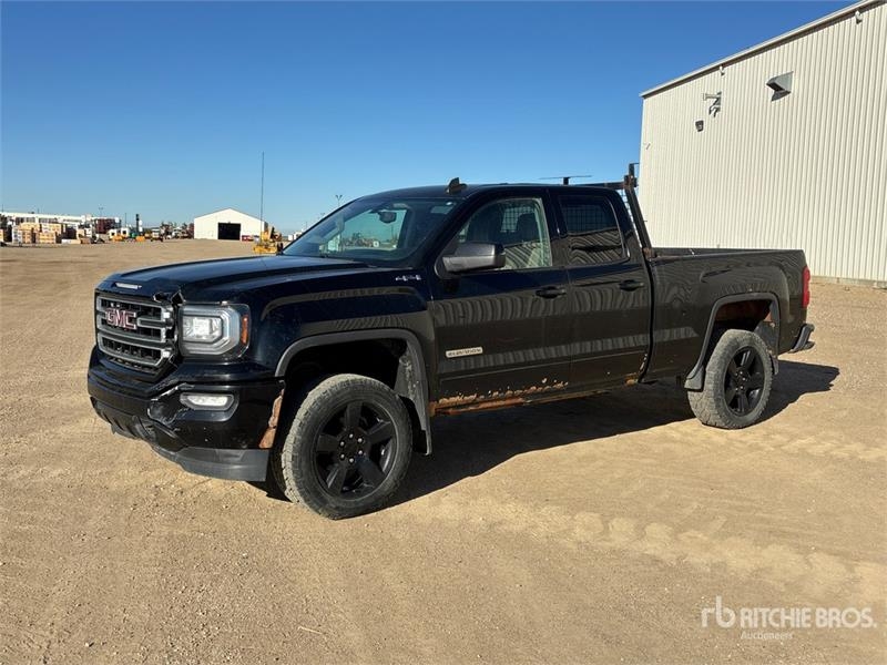 Fourgon utilitaire GMC Sierra 1500 — occasion 2017