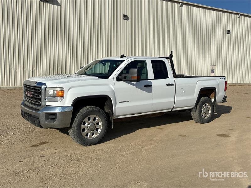 Fourgon utilitaire GMC Sierra 2500 — occasion 2015