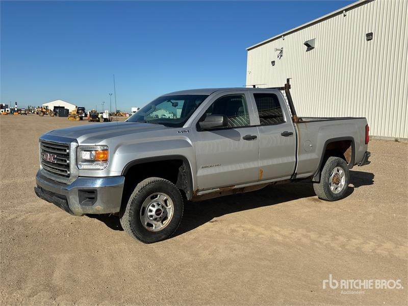 Fourgon utilitaire GMC Sierra 2500 — occasion 2016