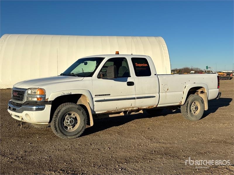 Fourgon utilitaire GMC Sierra 2500HD — occasion 2006