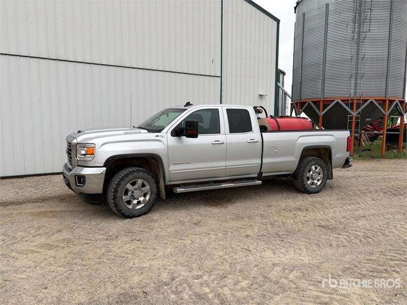 Fourgon utilitaire GMC Sierra 3500HD — occasion 2017