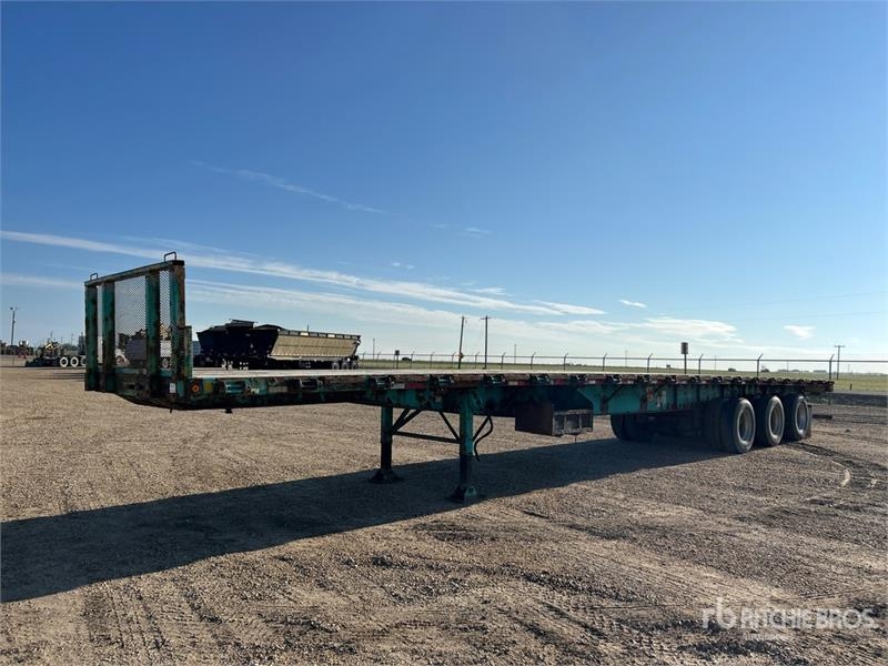 Great Dane 53 ft Tri/A Flatbed Trailer