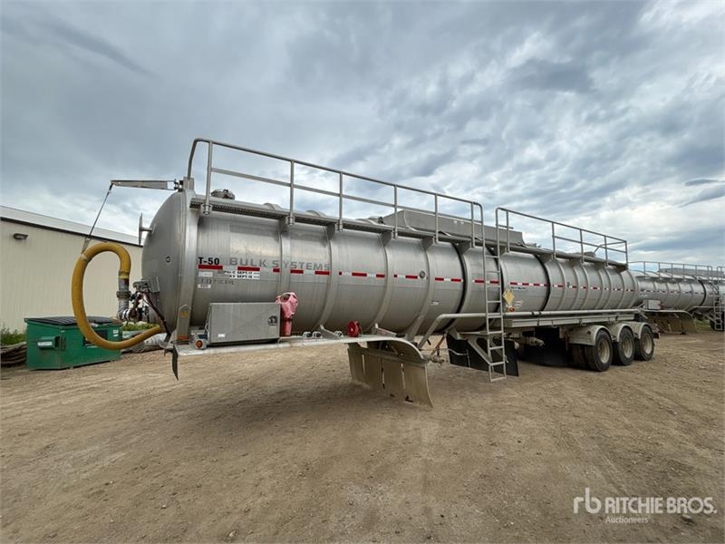 Heil 12200 gal Tri/A Tanker Trailer