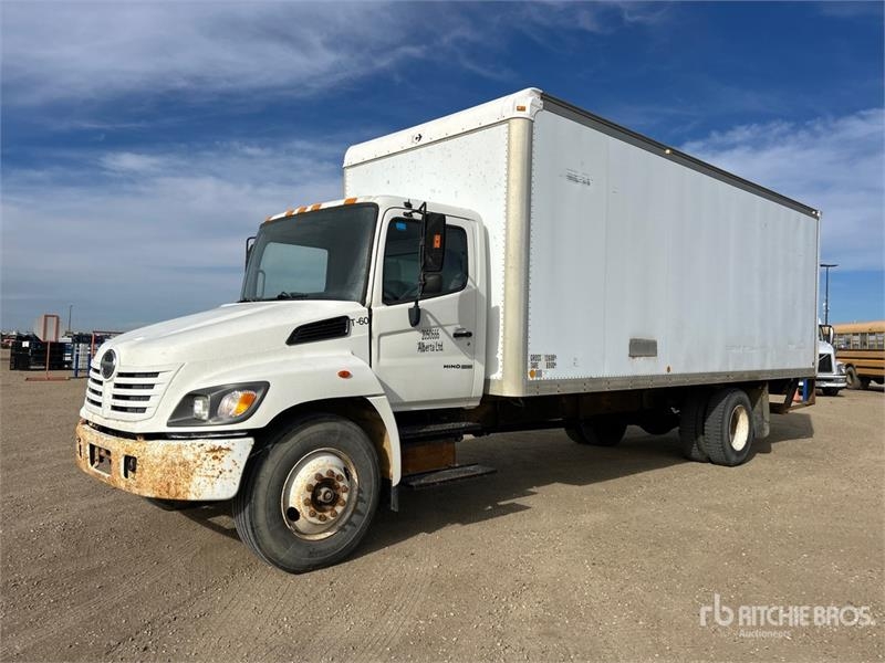 Camion fourgon Hino 308 — occasion 2005
