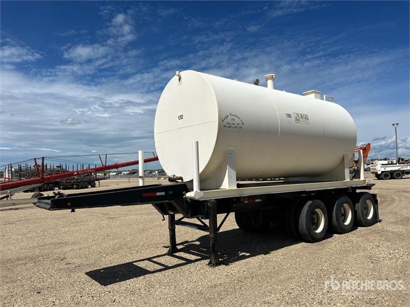 Hyundai 22 ft Tri/A 25443 L Tanker Specialty Trailer