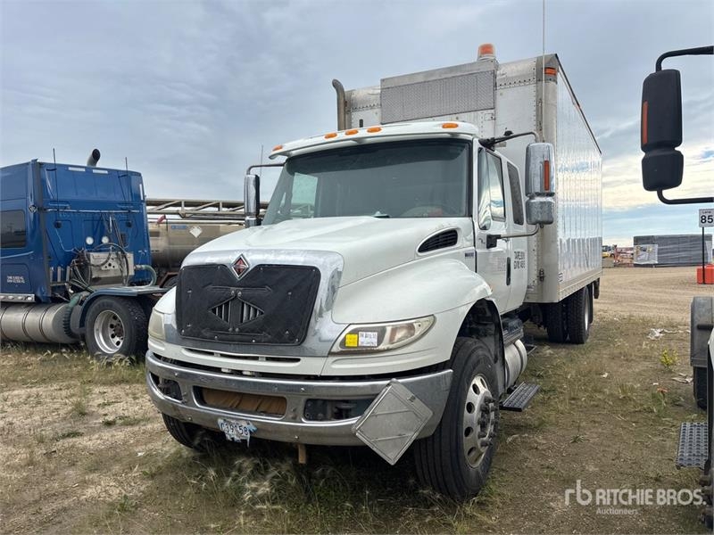 International 4300 SBA