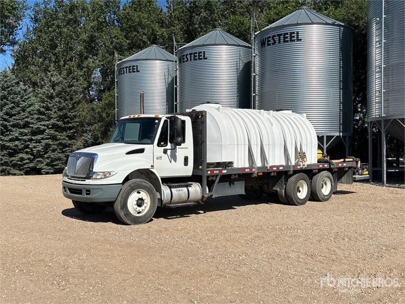 International 4400 SBA