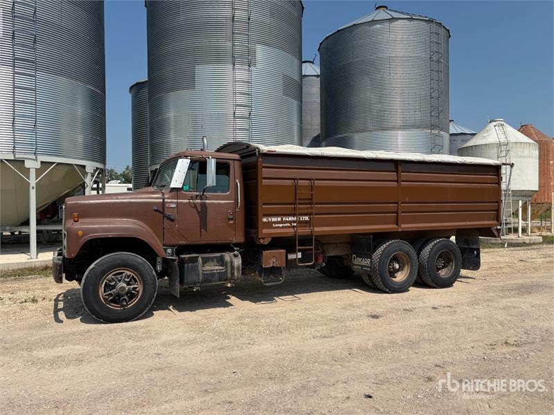 International S2500