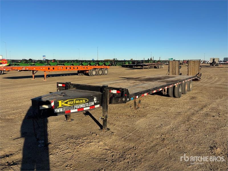 Remorque porte-engins Kaufman 35 ft Tri/A Equipment — occasion 2011