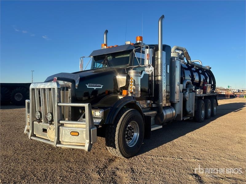 Hydrocureur Kenworth on Kenworth T800 8x6 Combination Wash/ Vacuum Tan — occasion 2006