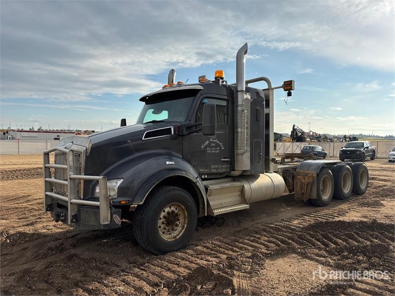 Kenworth T880