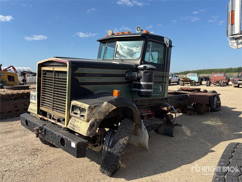 Tracteur routier Kenworth W900 — occasion 1985