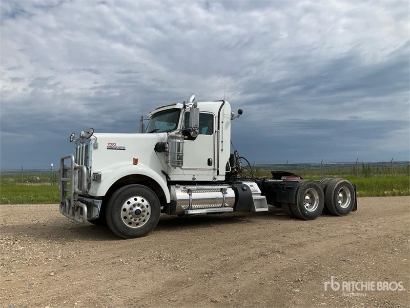Kenworth W900