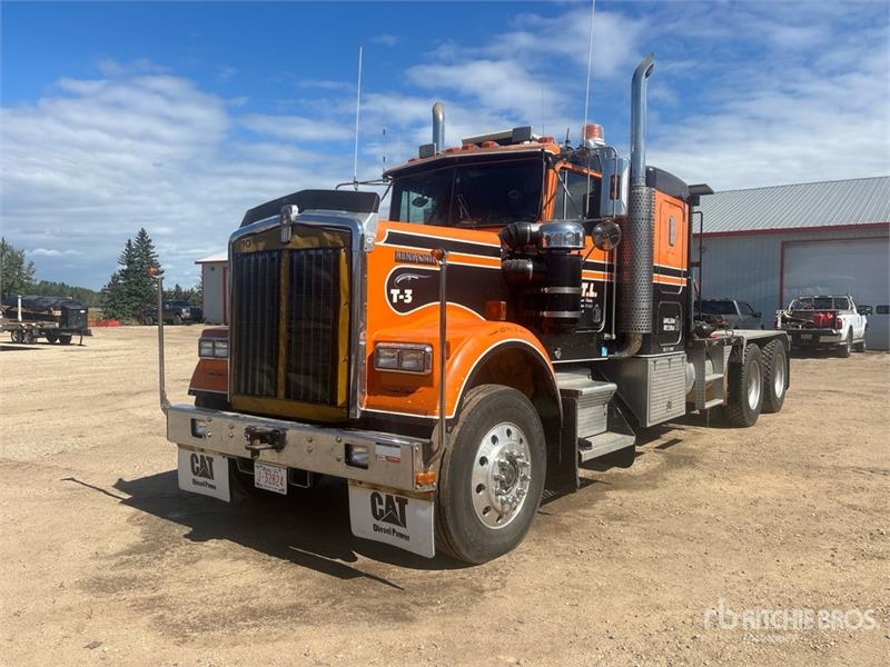 Kenworth W900