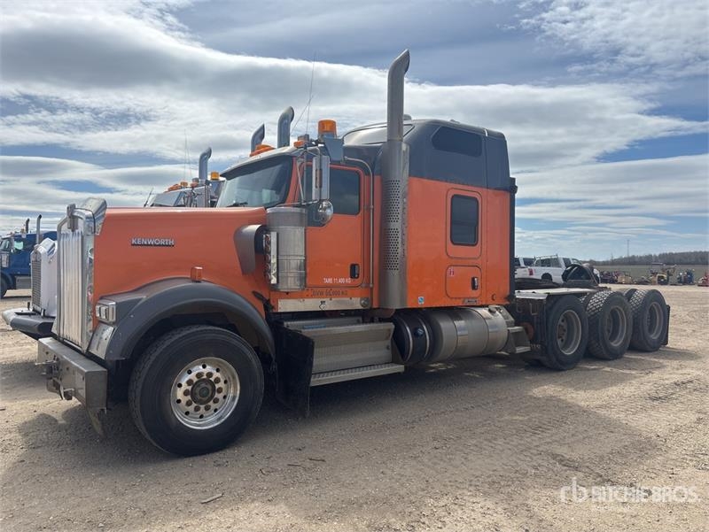 Kenworth W900