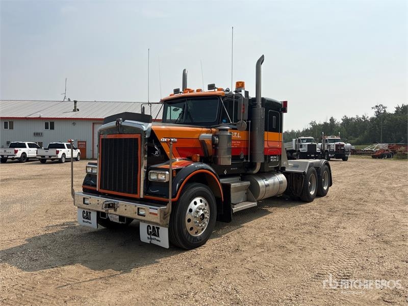 Kenworth W900B