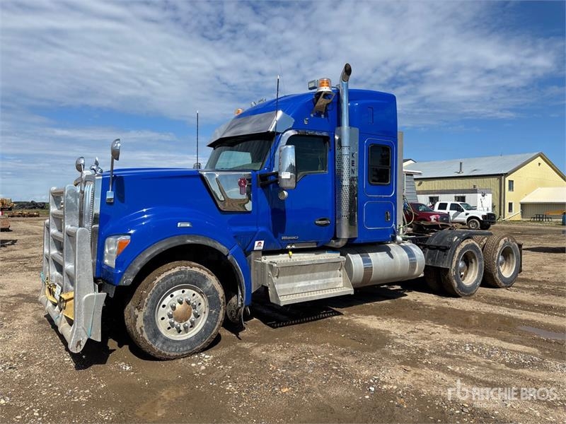 Kenworth W990