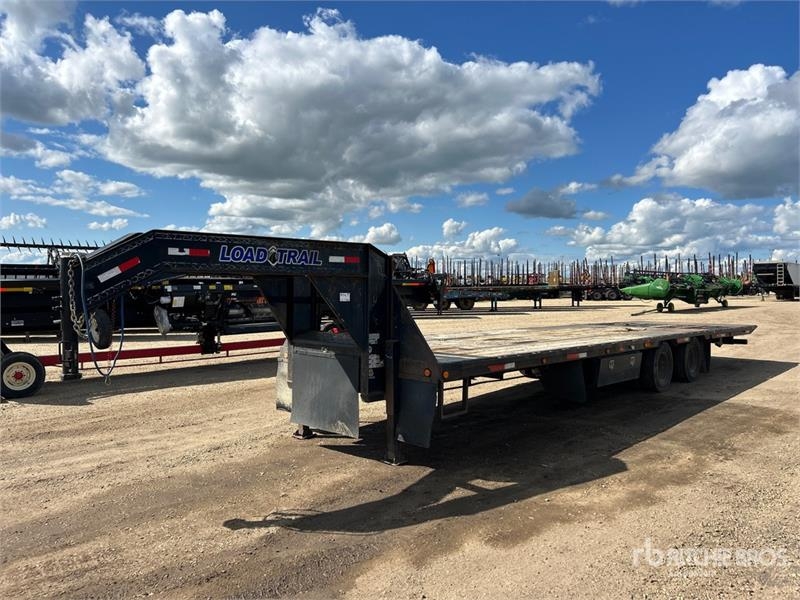 Load Trail 15620 lb 31 ft T/A Gooseneck Hydraulic Tail Traile