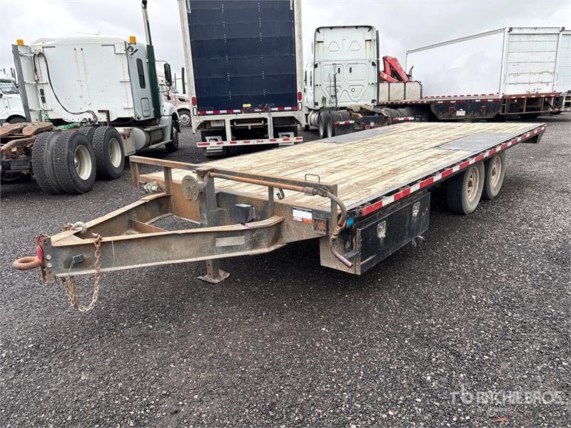 Load Trail 20 ft T/A Equipment Trailer