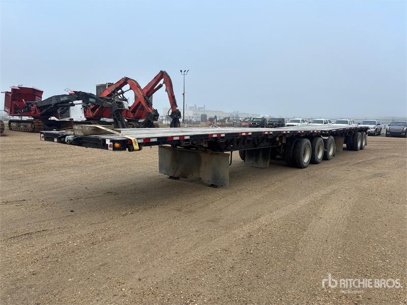 Manac 32 ft Super B-Train Lead Flatbed Trailer