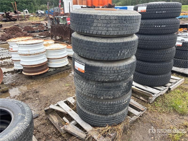 Michelin Defender LTX