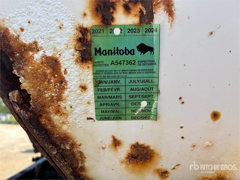 Midland 25 ft T/A End Dump Trailer