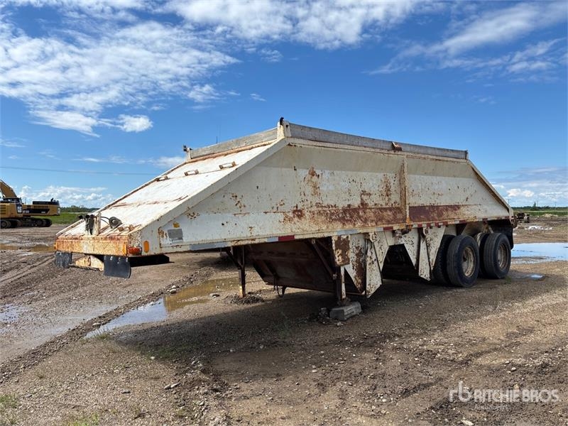 Midland 30 ft T/A Belly Dump Trailer