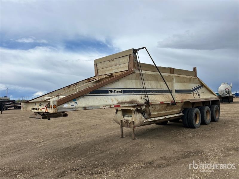 Midland MC3000 38 ft Tri/A Belly Dump Trailer