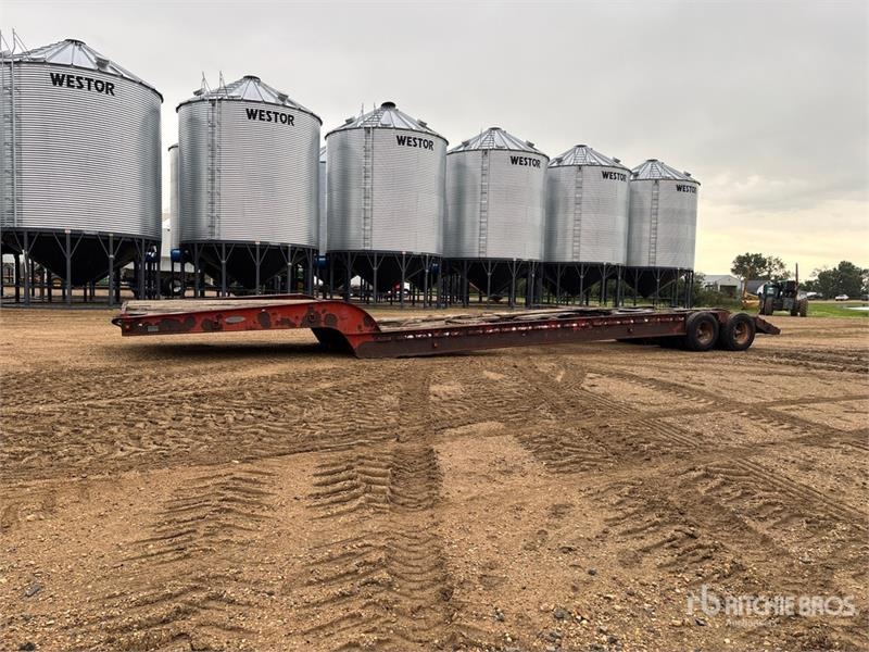 Peerless 45 ft 16-Wheel Equipment Trailer
