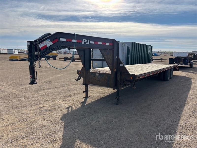 Remorque porte-engins PJ 32 ft T/A Gooseneck Equipment — occasion 2015