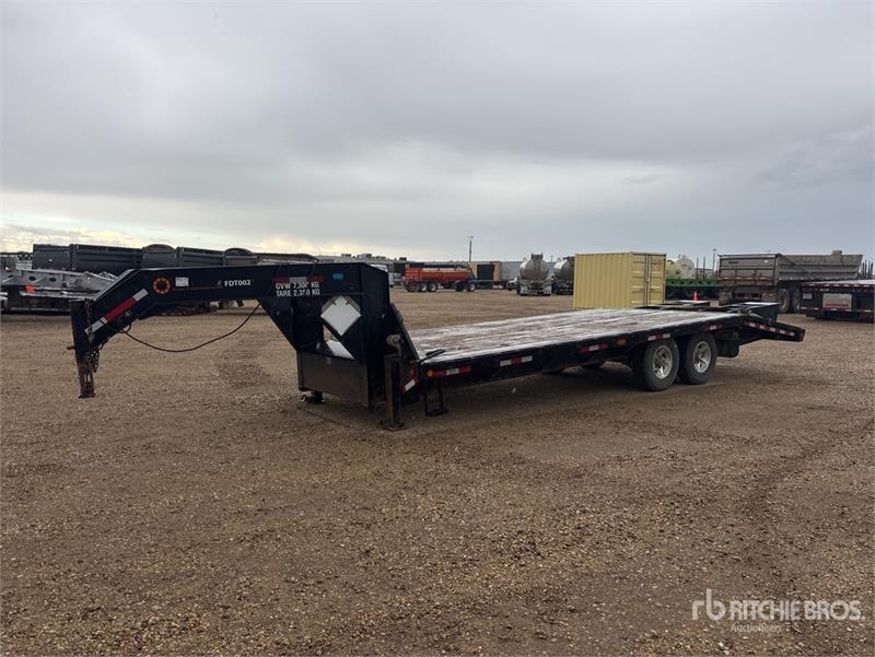 PJ Trailers GN242