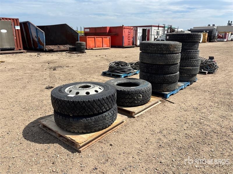 Quantity of 11R24.5 Tires