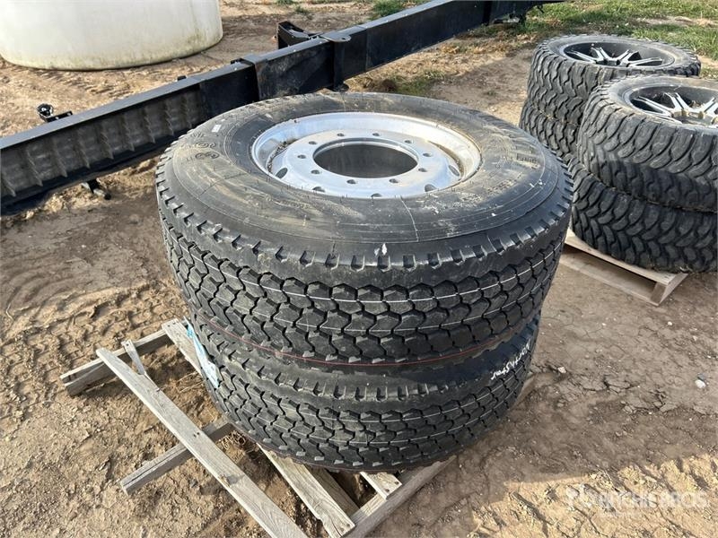 Pneu, roue et jante Quantity of (2) Annaite 385/65R22.5 Tires — occasion