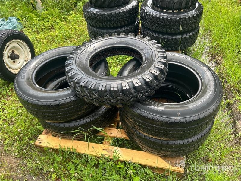 Quantity of (5) Mixed Tires