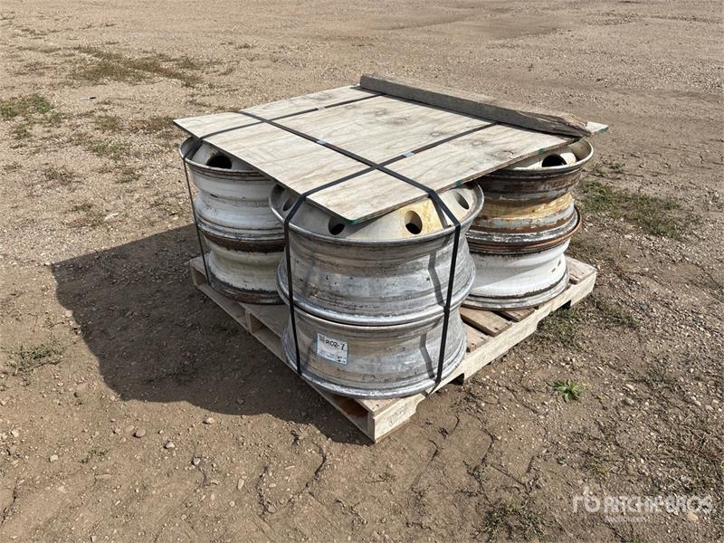 Quantity of (8) 22.5 inch Steel (6) and Aluminum (