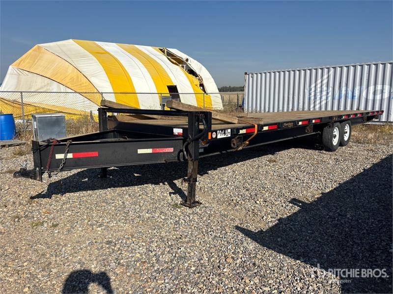 Rainbow 30 ft T/A Deckover Equipment Trailer