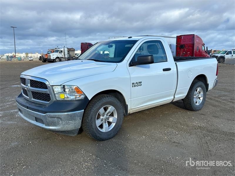 Fourgon utilitaire RAM 1500 — occasion 2014