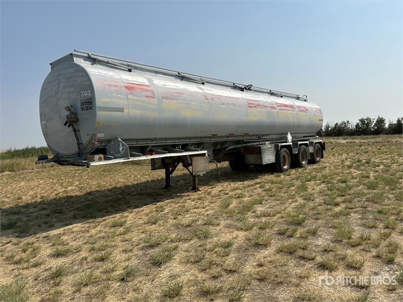 Remtec 13200 gal Tri/A Water Tanker Trailer