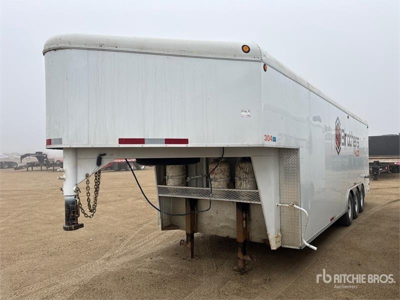 Royal Cargo Cargo 24 ft Tri/A Gooseneck Mud Mixing Enclo