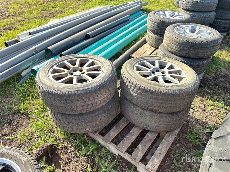 Pneu, roue et jante Toyo of (4) Toyo 275/55R20 Tires — occasion