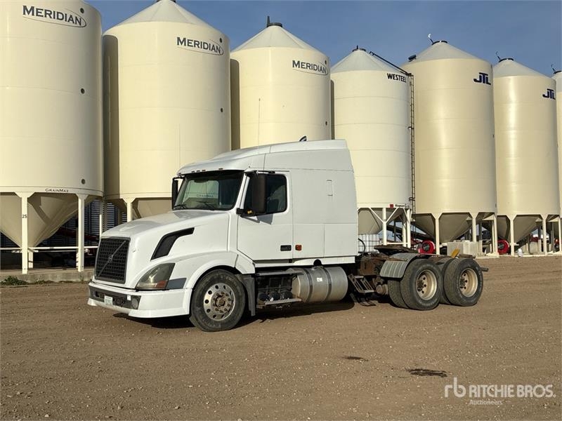 Tracteur routier Volvo VNL630 — occasion 2006