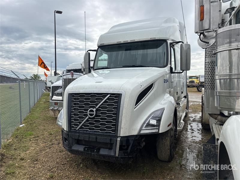 Tracteur routier Volvo VNL760 — occasion 2022