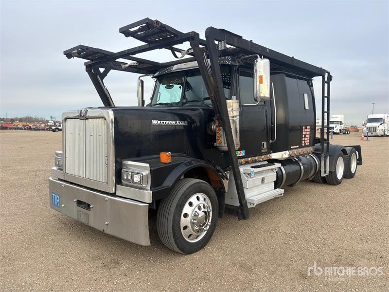Camion porte-engins Western Star 4900FA — occasion 2017