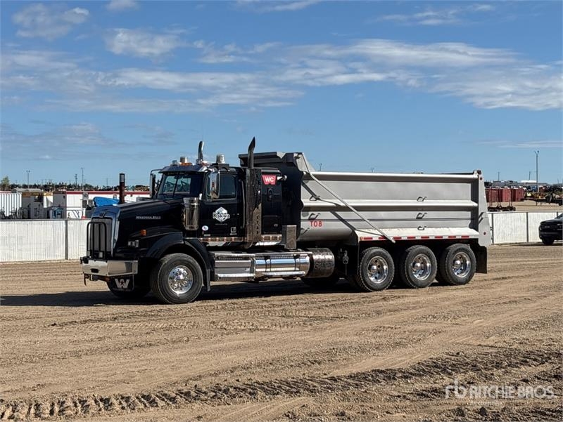 Camion benne Western Star 4900SA 8x6 Sleeper Tri/A Dump — occasion 2022