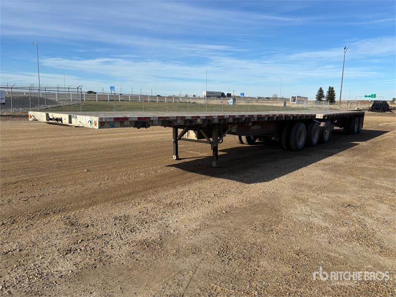Remorque à ridelles Wilson 32 ft Super B-Train Lead Flatbed — occasion 2011